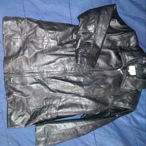 Women's genuine leather size medium jacket